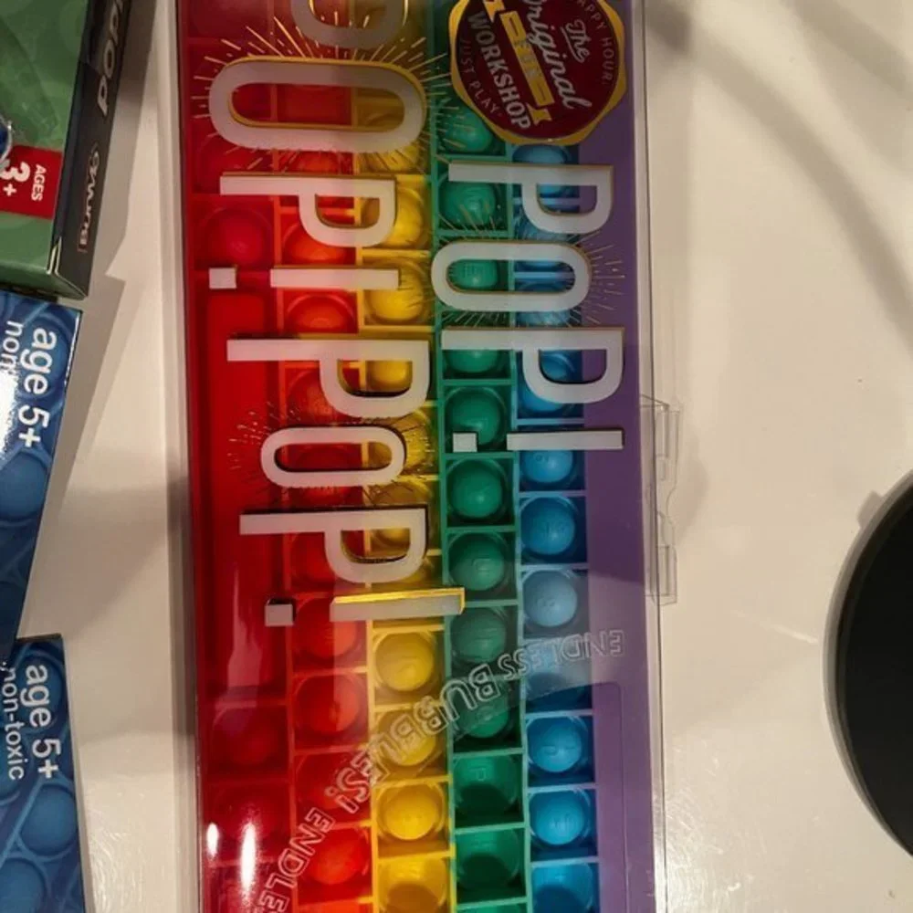 Pop-Its and Poppin Pipes / Fidget Toys (new)‎